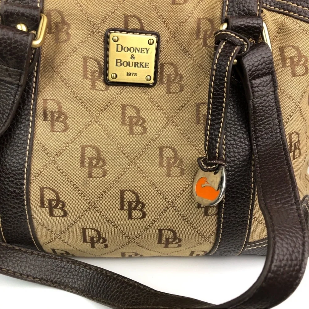 Dooney & Bourke Handbag Purse Classic Signature Monogram Canvas purse - Picture 5 of 12